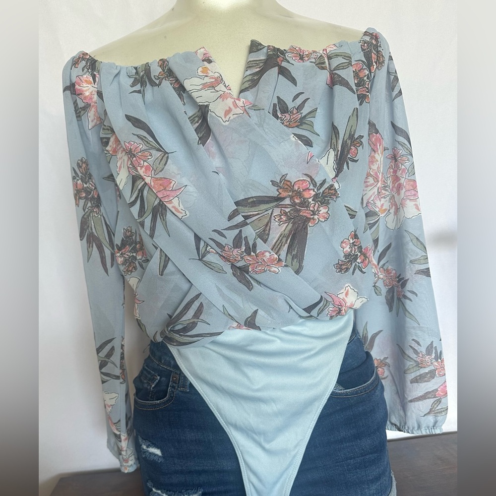 Guess Floral Bodysuit - Light Blue and Pink